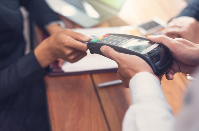 Pixel_Pusher_What_is_the_difference_between_a_credit_card_and_a_store_card Pixel_Pusher_What_is_the_difference_between_a_credit_card_and_a_store_card